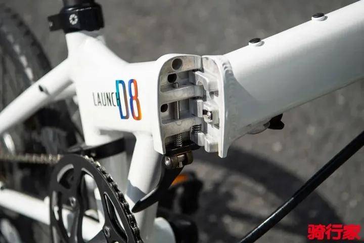 DAHON 核心部件大升级 · 大行新款LAUNNG体育官网appCH D8「KBA083」折叠车评测(图7)