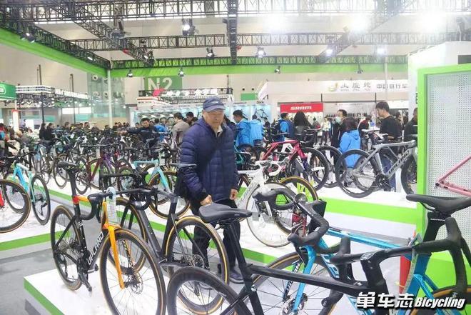 NG体育官网app逆风而来破风而去！2024BIKE＋WORK百客屋新品发布(图1)