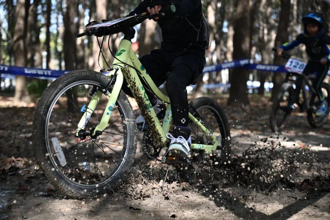 NG体育官网appPARK CYCLING(上海)第三届山地自行车越野联赛火热开启！(图16)